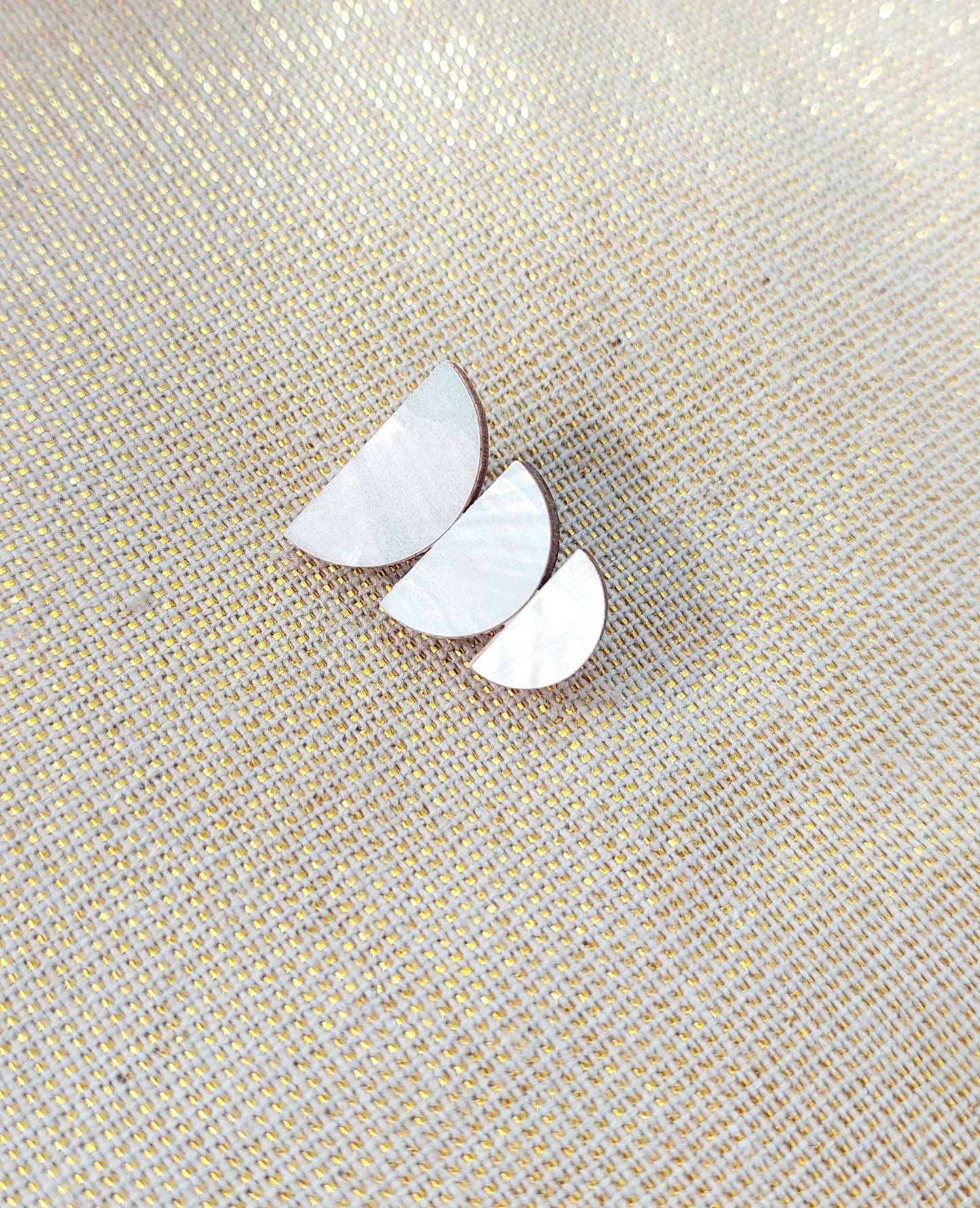 BROCHE GIGI NACRE