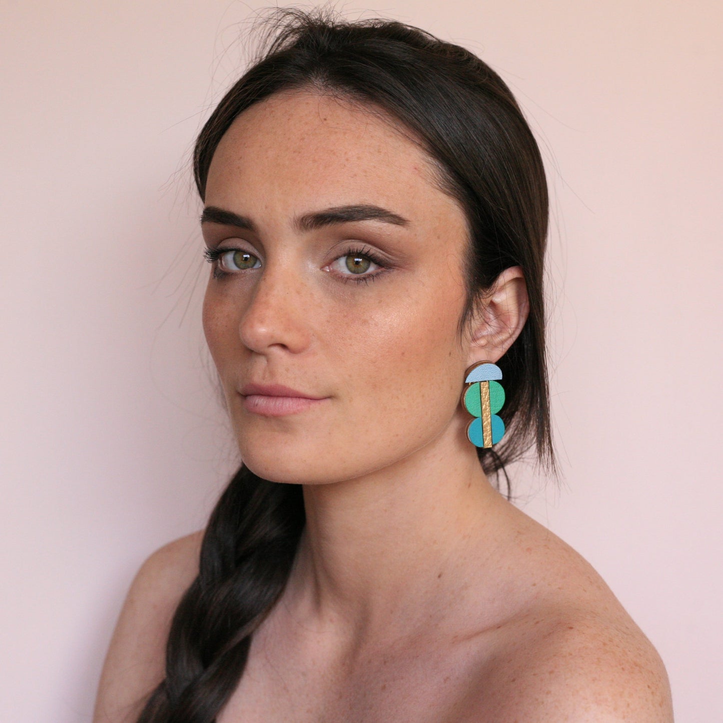 BOUCLES D'OREILLES MI CUIR MIX
