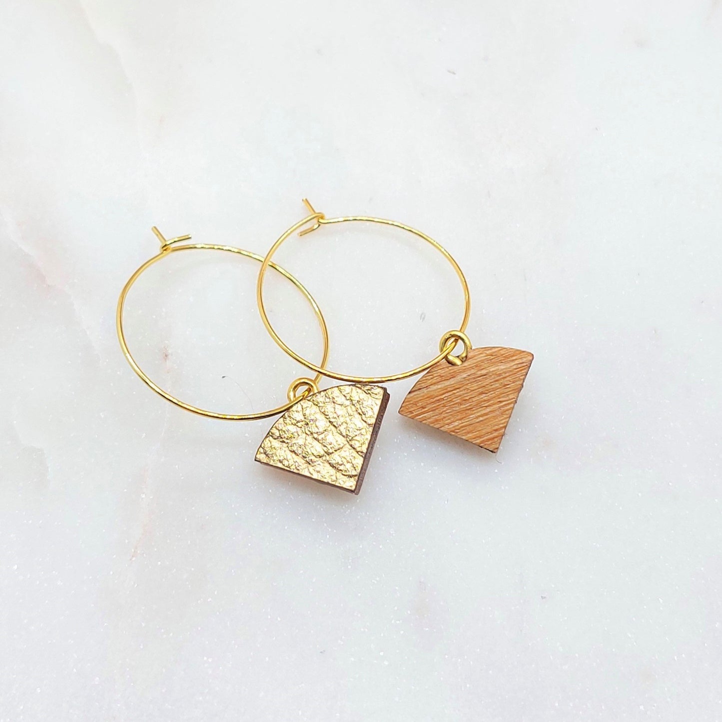 BOUCLES D'OREILLES CREOLES BILLIE TRIANGLE CUIR