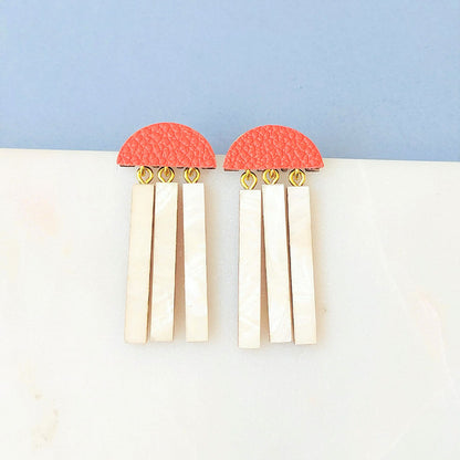 BOUCLES D'OREILLES CHACHA CUIR & NACRE
