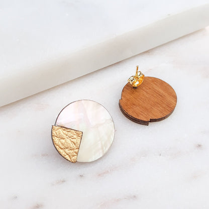 BOUCLES D'OREILLES PALOMA CUIR & NACRE